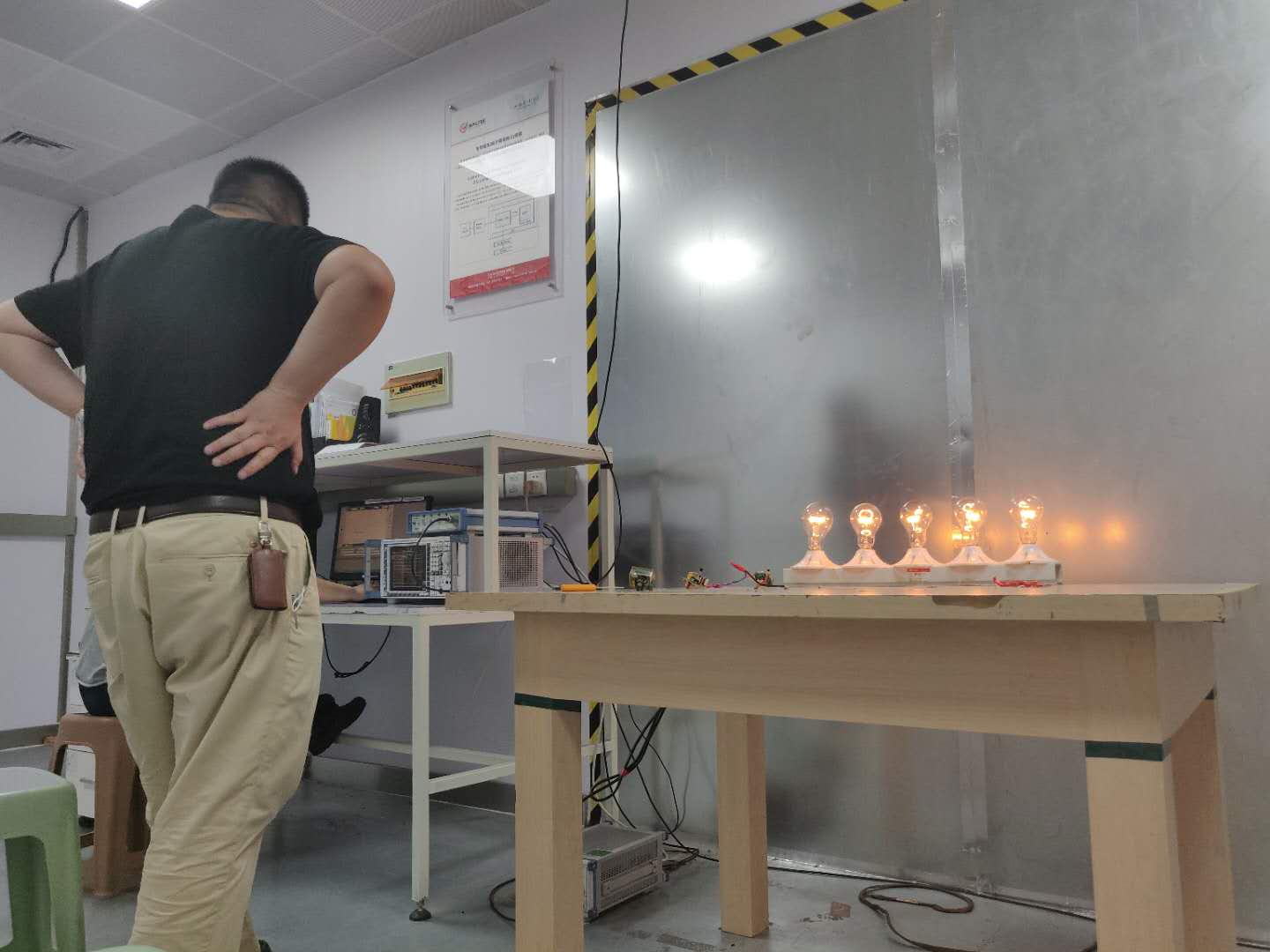 谷景工程師前往安規實驗室處理客戶電路問題 8 蘇州谷景電子有限公司 8